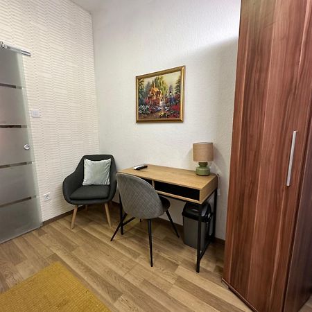 Airport17 B&B Vecsés Eksteriør billede
