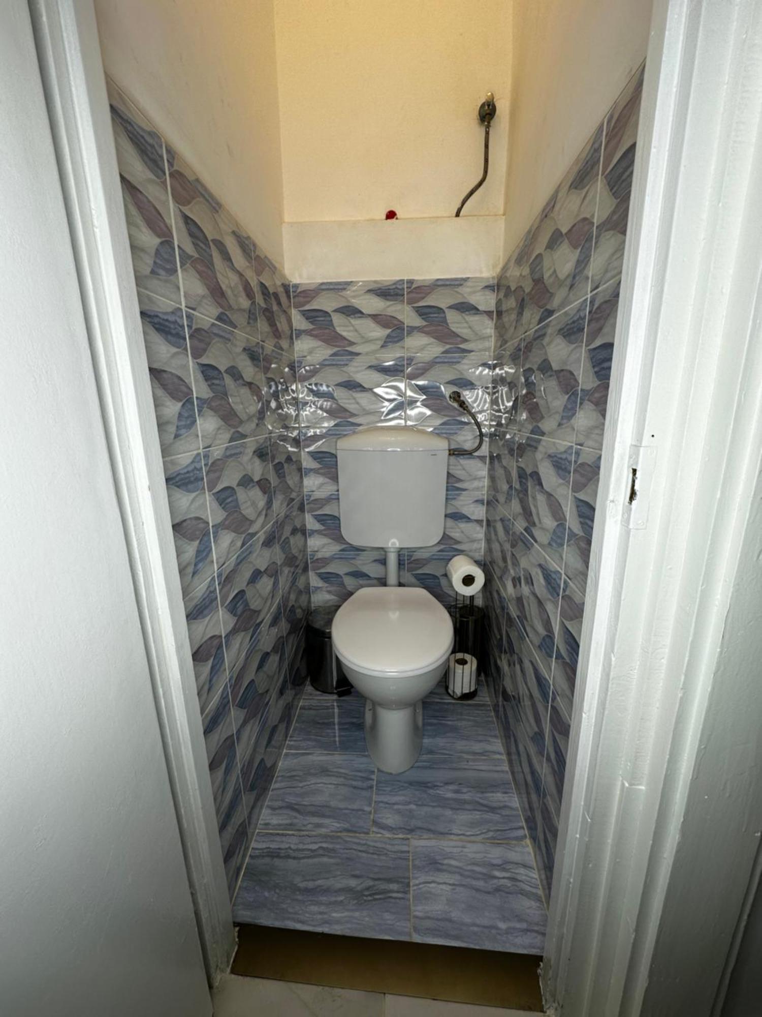 Airport17 B&B Vecsés Eksteriør billede